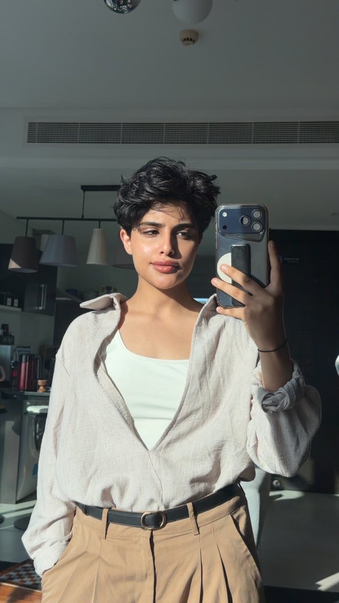 لولي tweet media