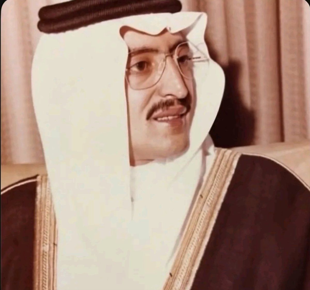 كتب صاحب السمو الأمير /سعود بن بندر    رحمه الله أعظم بيت في بره في والدته ووالدتنا سمو الأميره/البندري بنت عبدالعزيز  حين قال

ياليتني.... بينك.. وبين المضره
من غزة الشوكة الى سكرة الموت

 وحين توفاه الله رثته والدتنا الأميره البندري بقصائد كثيره كان اعمقها وجدا ..

ليت المنايا