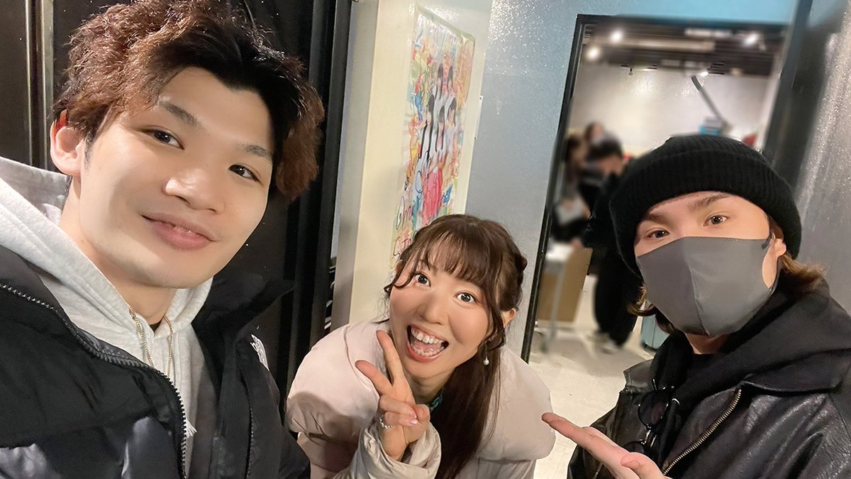 sayaka_nishibe's tweet photo. #HavingFes
遊びに行ってきました✨
いやーめちゃめちゃ盛り上がった‼️
歌もダンスも曲も本当にかっこよかった!全部オリ曲てすごい😳
古謝くん最高のイベントでした!
まちょさんかわよ💓
あおくん、影くん、Nerkくん、かっこよかった!みんなお疲れ様!
面識ある方全員とお写真撮れて感謝の極み…✨ https://t.co/IYdxXZF6iZ