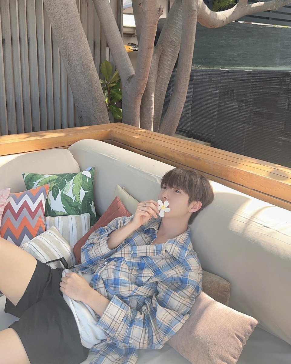 Iavieurose's tweet image. GETTING READY                TO MAKE HISTORY