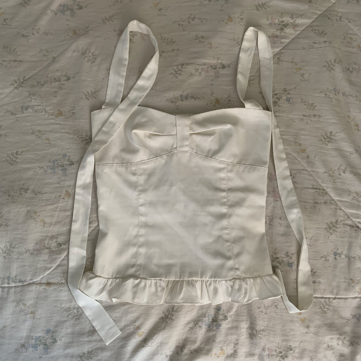 jamglimpse's tweet image. ส่งต่อ banabaker gemma top 🪽.

สีขาว ม่ายมีตำหนิเลย ใส่ละจ๋วยมาก !
size : free size อก 30-34 , เอว 23-28

🪷 𓈒 400 free shipping

#ส่งต่อเสื้อผ้า #ส่งต่อเสื้อผ้ามือสอง #เสื้อผ้ามือสอง #เสื้อผ้ามือสองสภาพดี #โล๊ะตู้เสื้อผ้า #โล๊ะตู้ #banabaker #cintage #riley #mon2sun #vghbkk