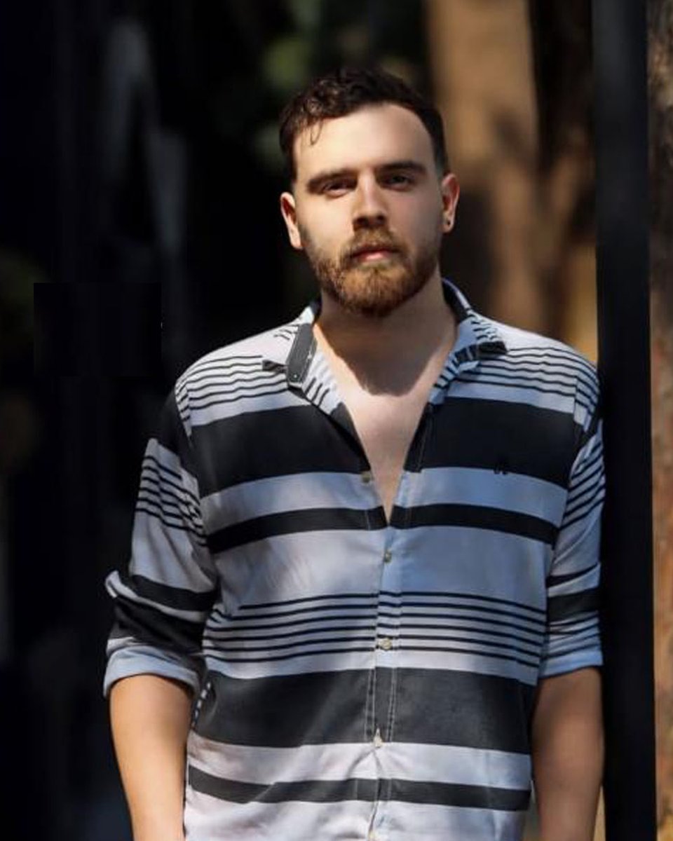 GOOD NEWS: According to Hengaw, Erfan Soltani is still alive!

The 26-year-old Iranian from Karaj was sentenced to death last week for protesting the regime. Today, his family was granted a brief in-person visit in prison and confirmed that he is alive and stable.

Until this