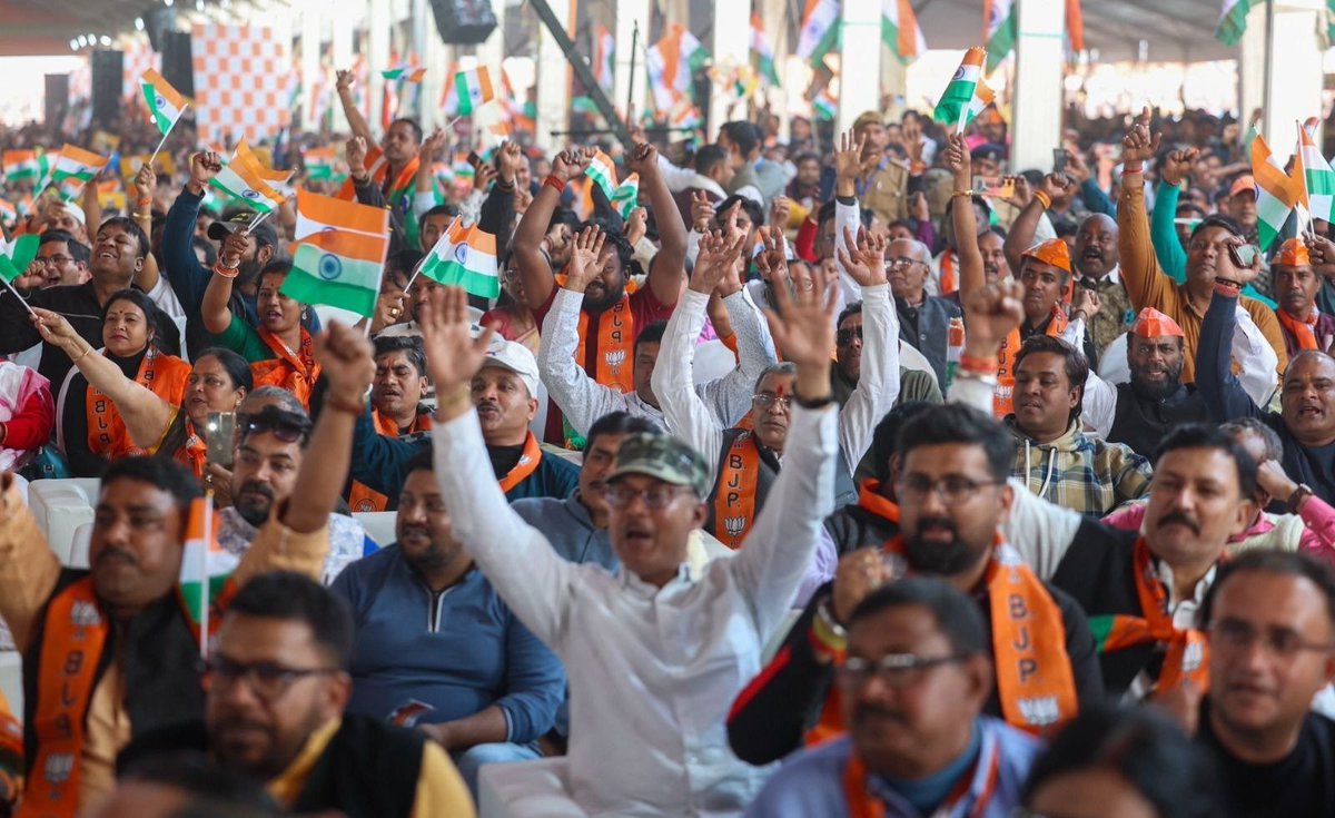 সিঙ্গুরের সমাবেশে বিপুল জনসমাগম প্রমাণ করে দিচ্ছে যে পশ্চিমবঙ্গ জুড়ে পরিবর্তনের এক ঢেউ বইছে, এবং এখান থেকে তৃণমূল সরকারের বিদায় নিশ্চিত।