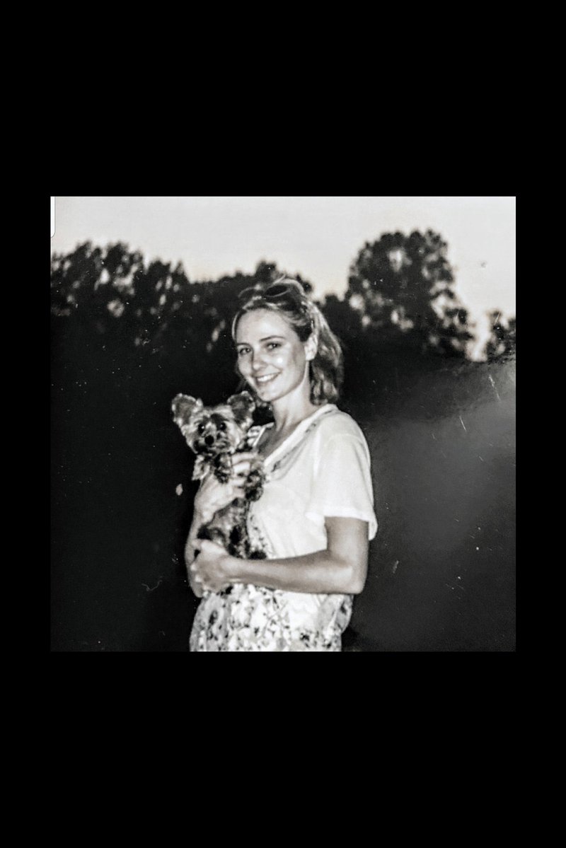 AmberWoods100's tweet image. Survivor Maria Farmer reported Epstein and his network to the FBI 30 years ago.
Epstein kept abusing and trafficking girls.
Today the government is 30 days past its deadline to release the Epstein files.
That’s the story.