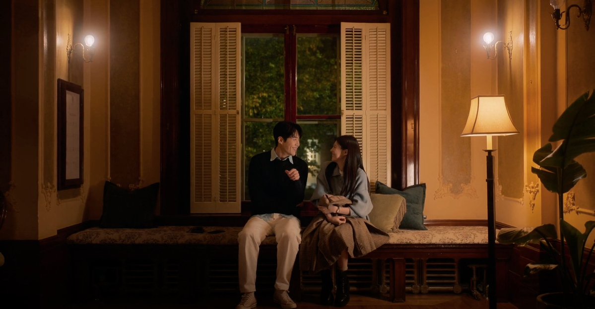 _convivialite's tweet image. #CanThisLoveBeTranslated feels like a warm hug to the heart.
The story, the visuals, the chemistry, It’s soft, thoughtful, and painfully beautiful.

They feel like two souls drawn perfectly for each other, like everything they held back finally found its way out 🤎✨️