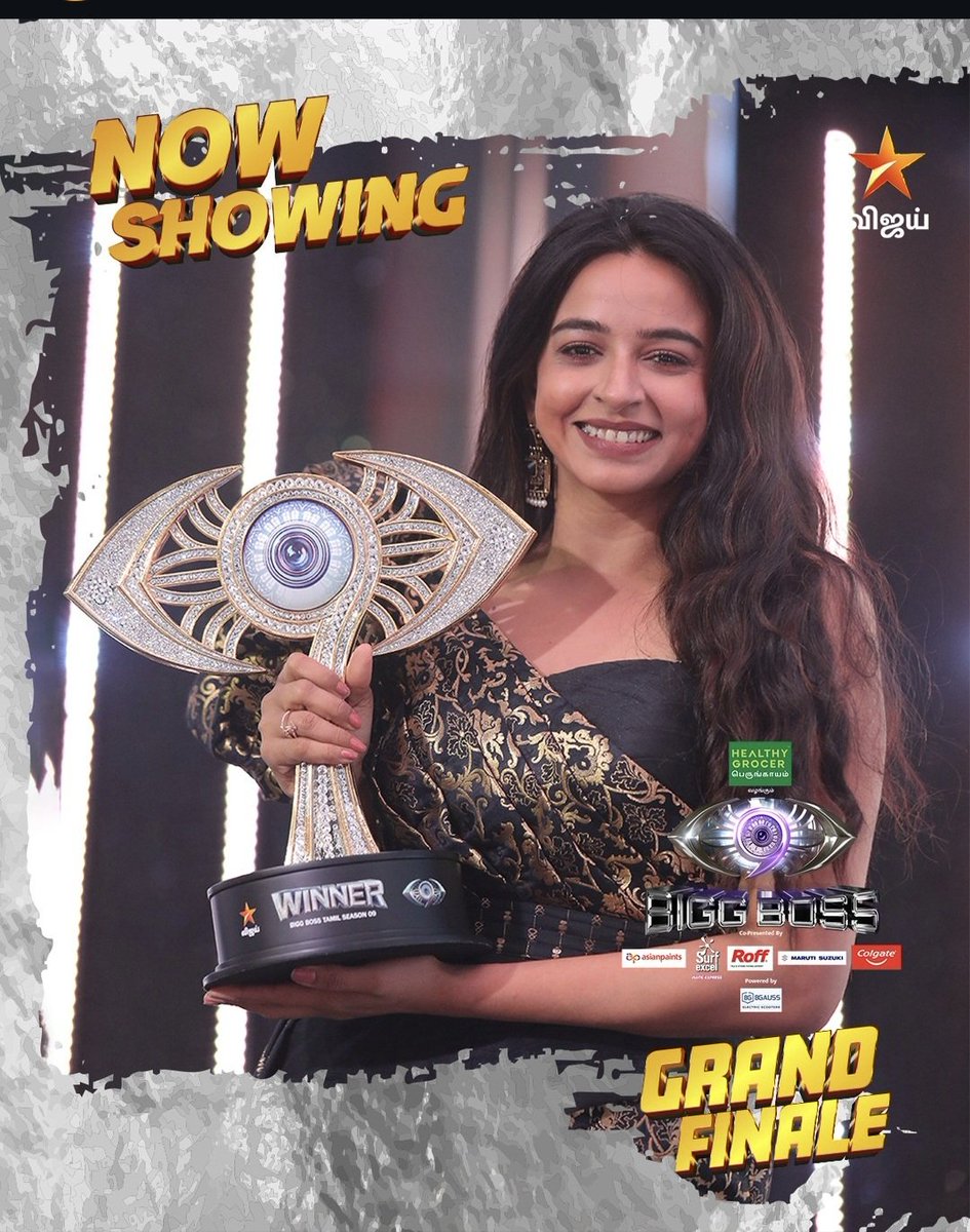 sskindd's tweet photo. Winner #Divu #DivyaGanesh𓃶 with the trophy #BiggBossTamil9 https://t.co/ukcai6hCwZ