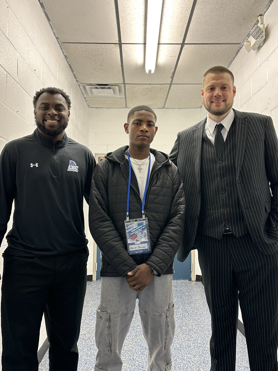 Adrian_M_Barriere tweet media