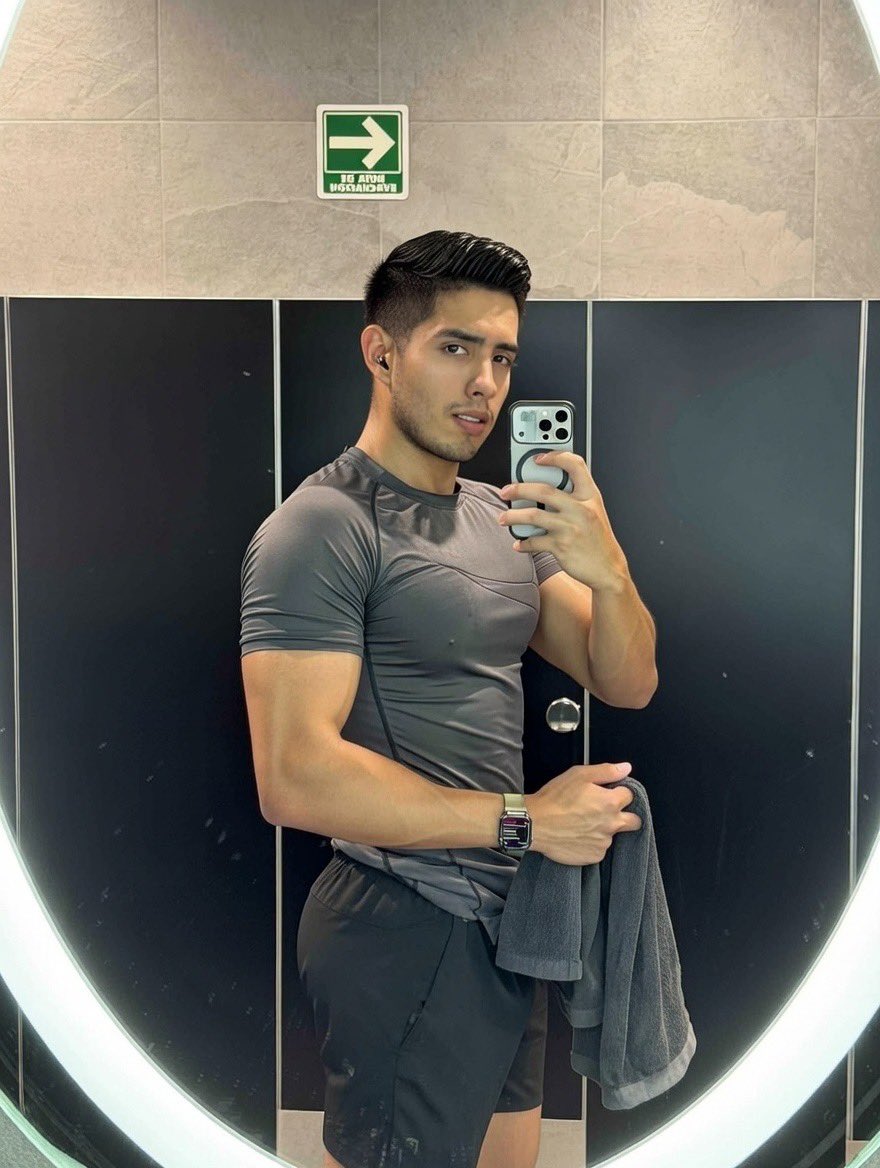 PapiChuloSecret's tweet image. 