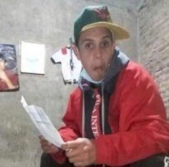 mi vieja se puso a escuchar música turca con el parlante