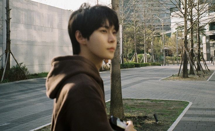 sunreverie's tweet photo. waltz of four left feet / doyu au

❀ unrequited love, light angst
❀ 3701 words

link: https://t.co/Yg0NBjQeia https://t.co/mvttlrJvBy