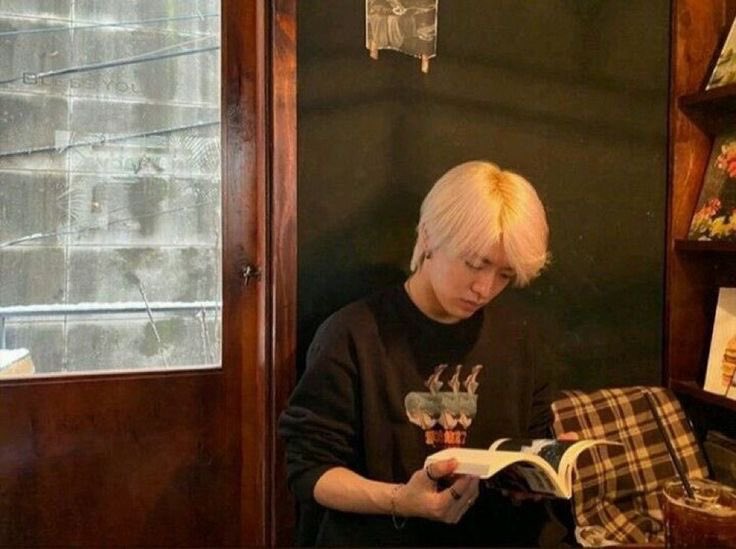 sunreverie's tweet photo. waltz of four left feet / doyu au

❀ unrequited love, light angst
❀ 3701 words

link: https://t.co/Yg0NBjQeia https://t.co/mvttlrJvBy