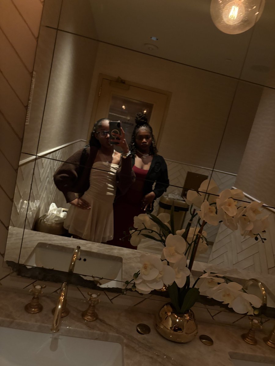 Alief Taylor Cheer tweet media