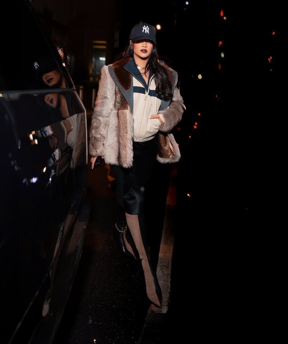 the fit and lip combo >