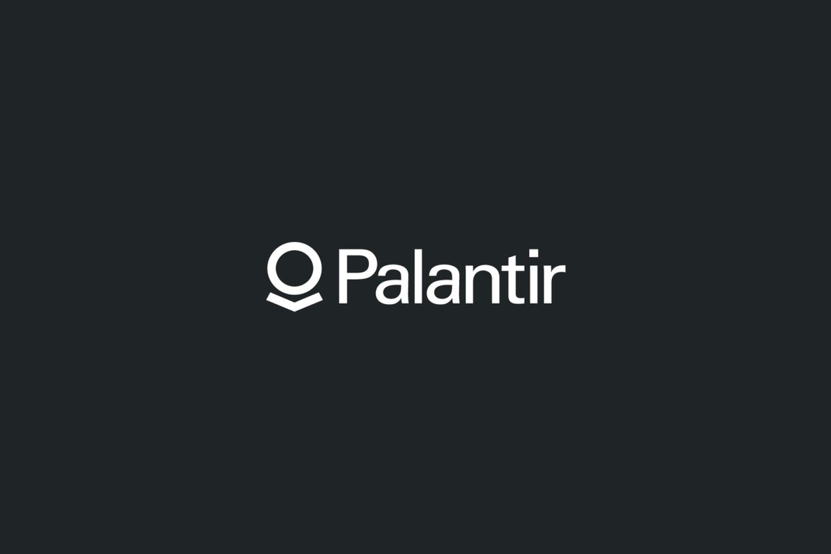 LeadingReport's tweet image. Palantir is reportedly developing a tool for ICE that displays a map of potential deportation targets, allows agents to pull up detailed profiles on individuals, and assigns a “confidence score” estimating how likely each person is to be at a given address, per 404 Media.