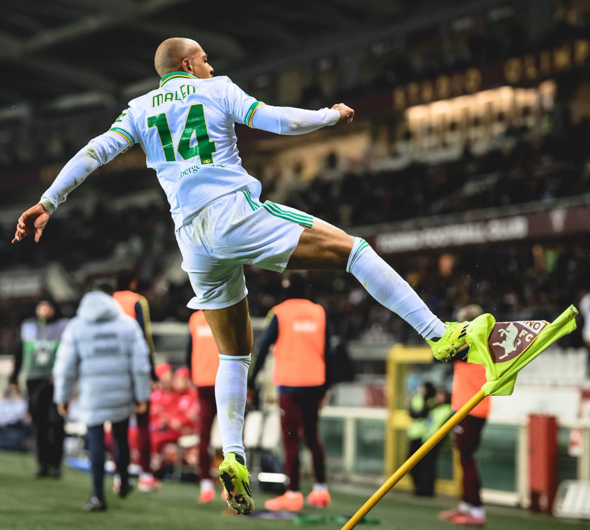 AS Roma Pics That Go Hard tweet media