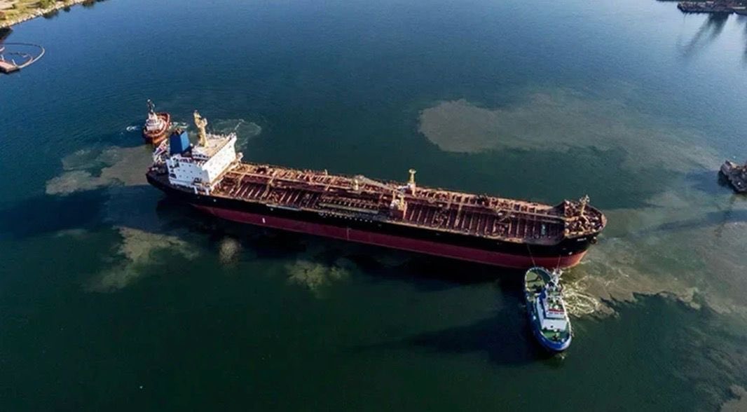 KShevchenkoReal's tweet image. ⚡️⚡️⚡️BREAKING 🚨 More and more global shipowners are suspending calls to 🇺🇦Ukraine’s deep-water ports as intensified attacks on port infrastructure and frequent damage to commercial vessels sharply raise perceived risks in the Black Sea, according to market reports. ⚠️ Analysts…