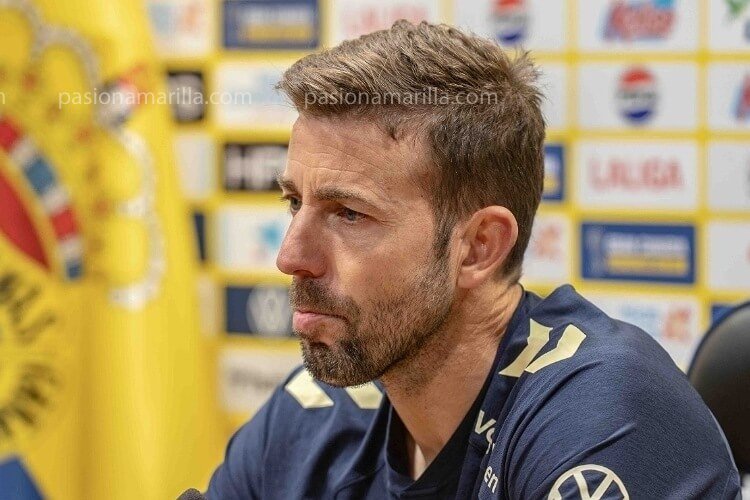 📣 Luis García: "Ni ganando estábamos en Primera, ni ahora somos un desastre"
📝🐥⚽ Foto: <a href="/UdPasion/">Pasión Amarilla</a> 📸
#RacingLasPalmas #LaUnionHaceLasPalmas 
#LaLigaHypermotion #GranCanaria #PasionAmarilla 
Síguelo aquí 👉🏾 goo.su/QcTf4W1