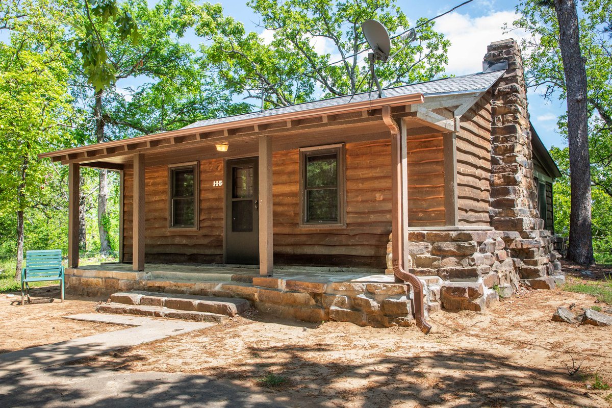 spring-ready and winter-proof. This Robbers Cave cabin delivers shady trails, front-porch sittin’ and stone-chimney vibes when the temps drop.

Birdsong now. Wool socks later.
Either way—you win.

okstateparks.camp/RobbersCave