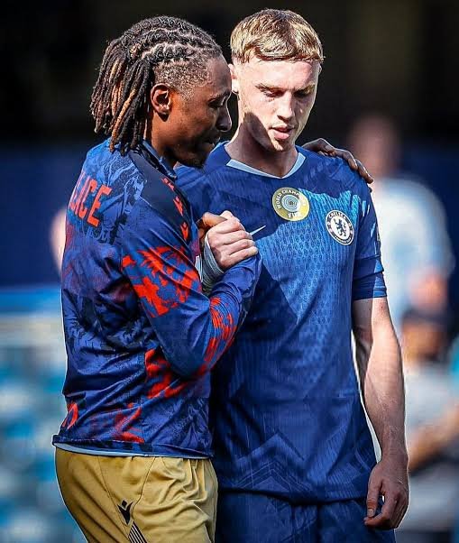 ArsenalZNE's tweet image. 🚨🔴  Although Arteta remains publicly supportive of Eze's potential, the midfielder’s lack of recent minutes puts his place in Thomas Tuchel’s England World Cup squad at risk, especially as Tuchel is a vocal admirer of the resurgent Cole Palmer 😳✅

(@sr_collings)