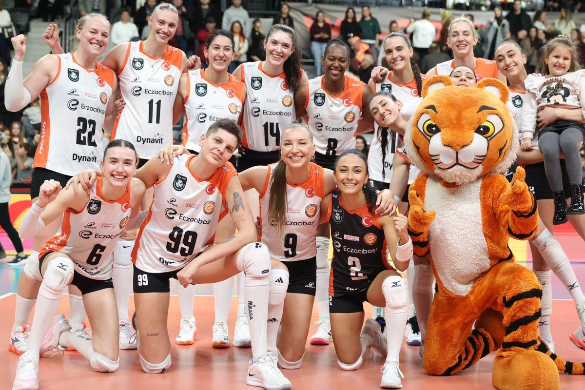 ⚡️ Eczacıbaşı, Sultanlar Liginde 13. galibiyetini aldı

🟠 Eczacıbaşı 3-1 Vakıfbank 🟡

📌 Vakıfbank ligde ilk yenilgisini aldı