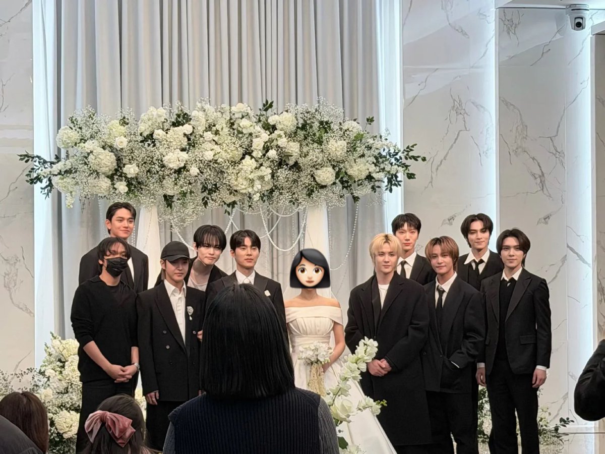 neozone_diary's tweet photo. 待ってモザイクの人ルーカスあああああああああああああああああああああああ！？！？NCTメンバーと一緒にいるんだけど😭😭😭！！！！ https://t.co/Hza1kOMBkO