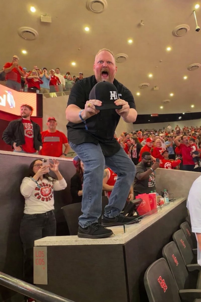 Elliott Owen tweet media