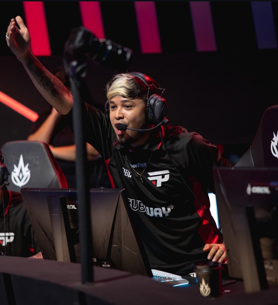 forasoteldo's tweet image. OOOO EEEEE SOLTA O TITANZADA NESSA PORRAAA OOO EEEE 🎶🎶