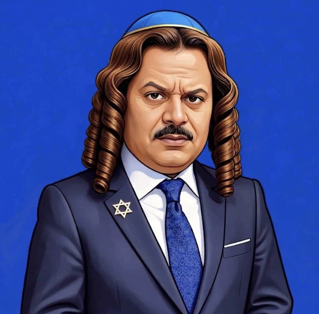 * كومبارس النجمة السداسية *

الفضيحة ليست أنه ذهب.
الفضيحة أن #عبدالعزيز_الخسيس تجرّأ على تَخيُّل أن أحداً سيأخذه على محمل الجد.

في السياسة، لا يُقاس الوزن بالحركة، بل بمن يملك القدرة على إيقاف الحركة أو توجيهها.
و حين يتحرك #عبدالعزيز_الخسيس  بلا صفة رسمية، بلا موقع سيادي، بلا