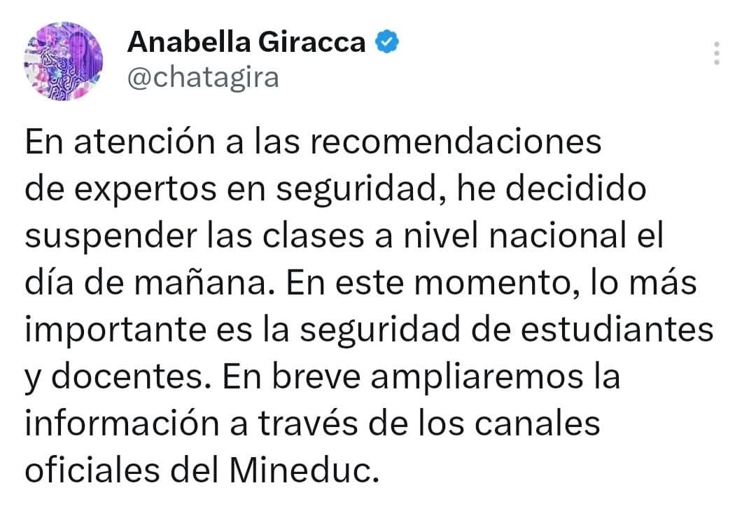 🔴URGENTE 

Suspenden clases a nivel nacional. 

La Ministra de  Educación Anabella Giracca a través de su cuenta de X derivado de los ataques que de han registrado en  contra de la Policía Nacional Civil que ya ha dejado varios  agentes fallecidos este domingo.