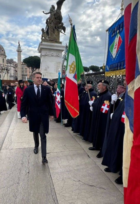 148ème anniversaire de l'Institut national de la Garde d'honneur aux tombes royales du Panthéon avec la participation du prince Emmanuel-Philibert de Savoie, prétendant au trône d'#Italie 👑🇮🇹 #Italia #monarchy #monarchie