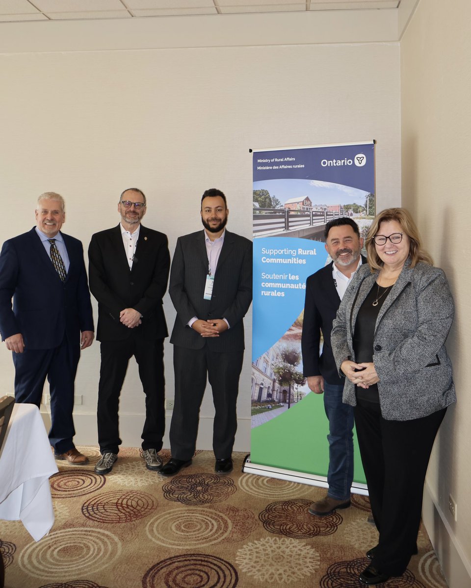 Lisa Thompson tweet media