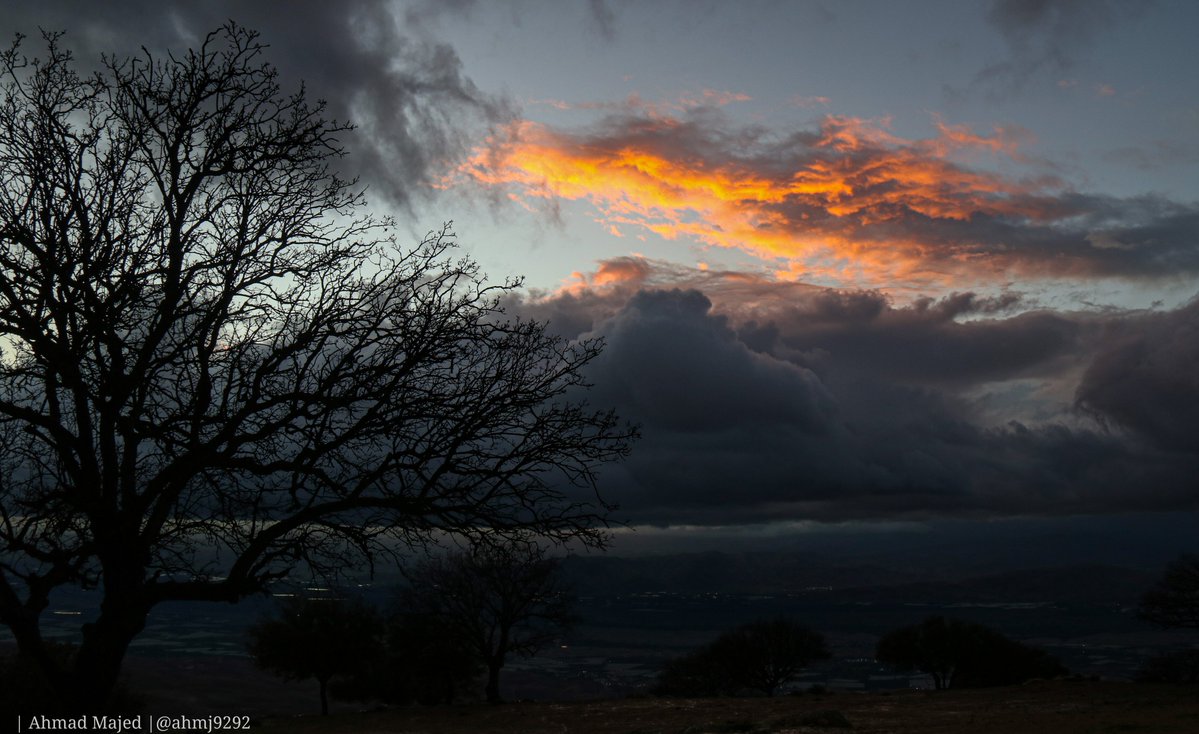 ahmadmajed92's tweet image. أَلا كُلُّ شَيءٍ ما خَلا اللَهَ باطِلُ
وَكُلُّ نَعيمٍ لا مَحالَةَ زائِلُ

- لبيد بن ربيعة