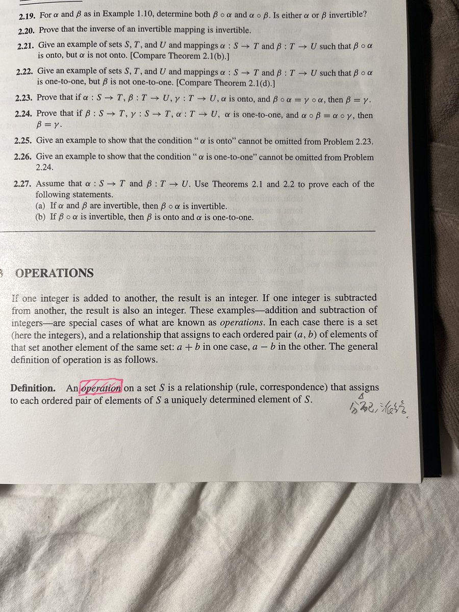 rare aesthetic: du läser samma mattekurs som din mamma gjorde för 30 år sedan när hon precis invandrat till sverige så du får hennes bok där marginalanteckningarna står på kinesiska