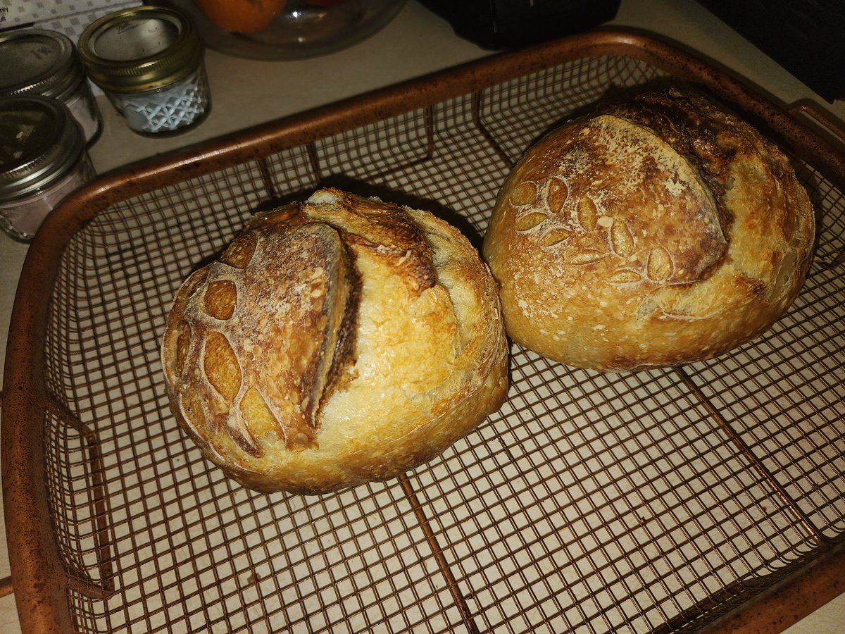 ThatsMzSassy's tweet photo. https://t.co/EdthOsDzAZ
I would love to add these to my bread baking pans. I tried to make 2 mini loafs in my large Dutch oven but they baked into each other. These mini Dutch ovens would work beautifully!!
$Sassifaction
#BreadJourney #SpoilMe https://t.co/nImFNV8uBq