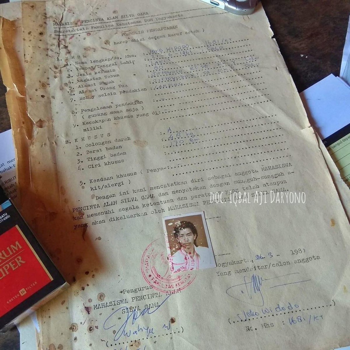 Boediantar4's tweet image. Kebenaran menemukan jalannya sendiri...
Dari foto lama ini JELAS
Jadi kenapa KEBENARAN ini ngga bisa terungkap dengan BERANI oleh bangsa ini???