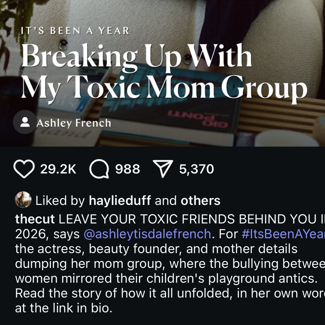 MrPopOfficial's tweet image. Haylie Duff liked Ashley Tisdale’s post about Ashley’s claims she was in a toxic friend group. 

Hilary Duff is a member of that friend group. 

Hilary and Haylie, once close sisters, have not been photographed together since 2019, leading to speculation of a falling out.