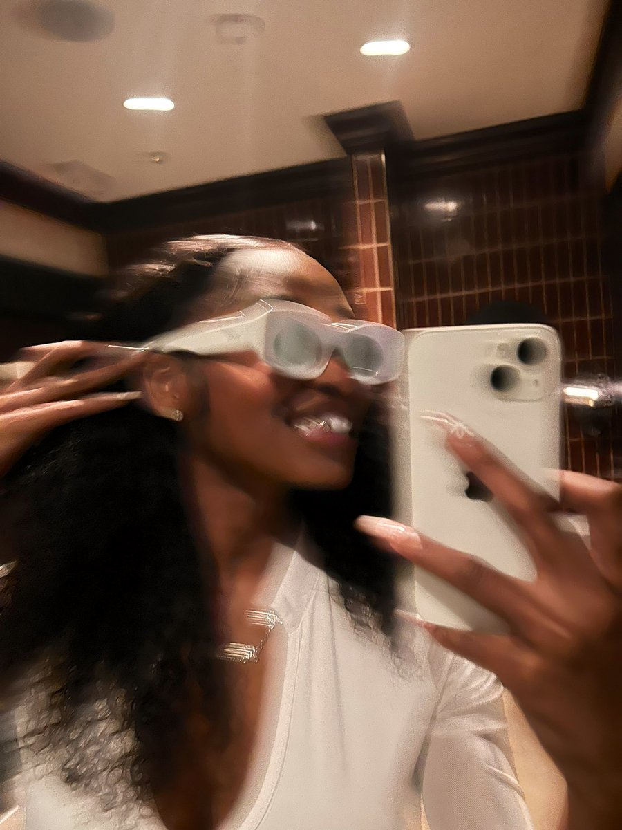 Anastasia 🥀 tweet media