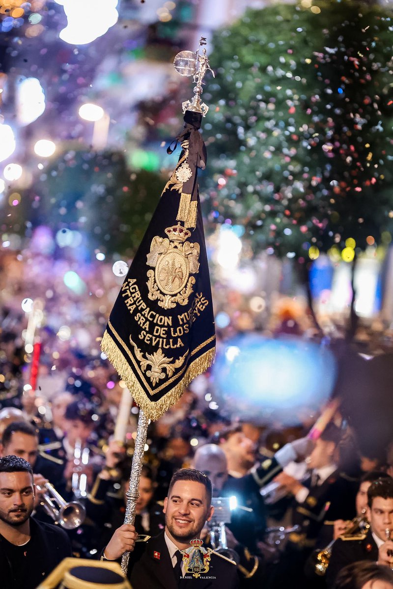 Hasta aquí ha llegado una de las épocas más bonitas del año.

¿Y sabéis qué?

Cuando las marchas no gustaban, las ideas no salían y la cosas no funcionaban, en aquellos años duros, la Navidad nos seguía haciendo felices porque siempre recibíamos vuestro cariño en estas fechas.