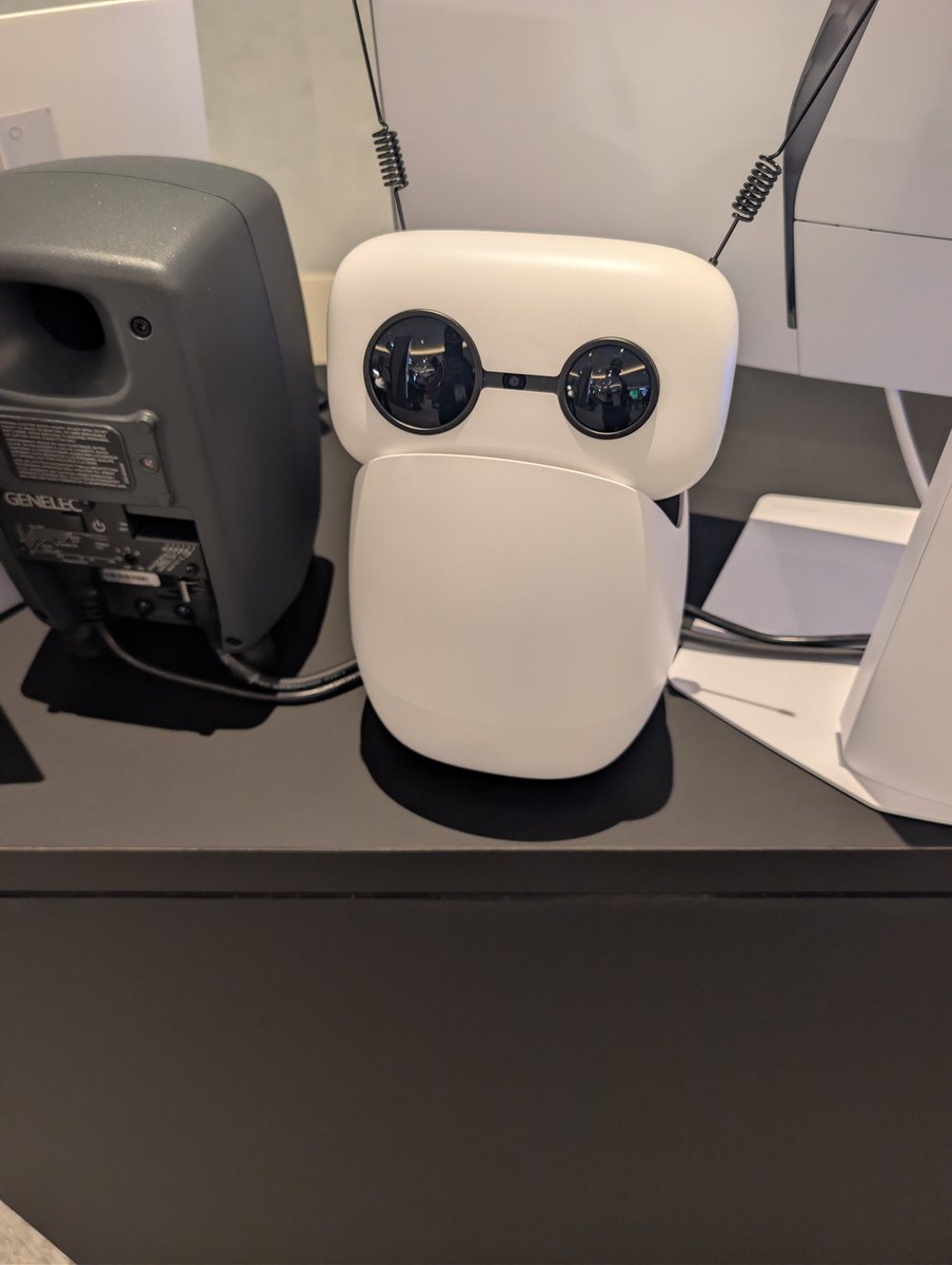 Felix (Daniel Molzahn) tweet media