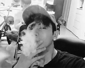 lilithminyoongi's tweet image. 🚬🚬🚬