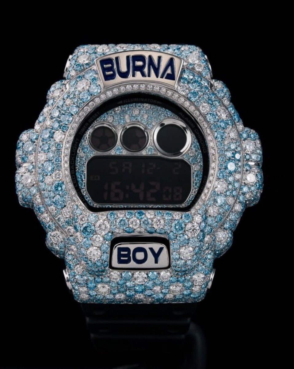 Burna Boy’s new custom blue &amp; white Diamond G-Shock by Malivelihood 🥶🦍⌚️