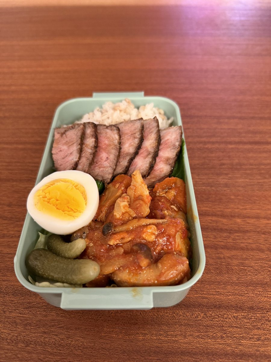 dannbenkiroku's tweet photo. おはようございます。
本日の妻へのお弁当🍱
あまり洋風のお弁当はイメージがなかったけど、作ってみるとこれはこれでありかな?
本日もご安全に🫡
#20260107
#お弁当記録
#弁当
#bentou
#ダン弁記録
#盛り付け勉強中 https://t.co/UI57QpaWo6