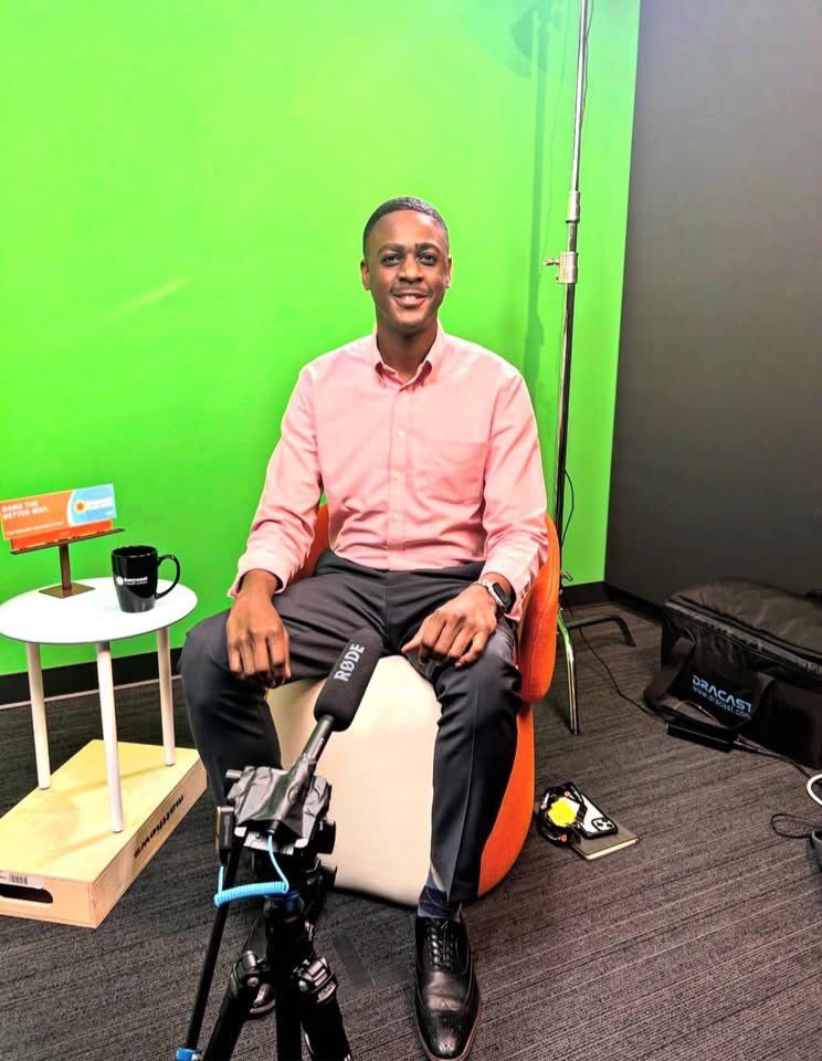 smilton3rd's tweet photo. Had a great time linking up with the Suncoast Credit Union team 🎙️

Appreciate the invite to their podcast to talk real estate, community work, and my own Suncoast story. #SuncoastCreditUnion #Tampa #RealEstate #SellingTampa #DadeCity #Ybor #Podcast #Millennial #FloridaRealtor https://t.co/048naz4iCn