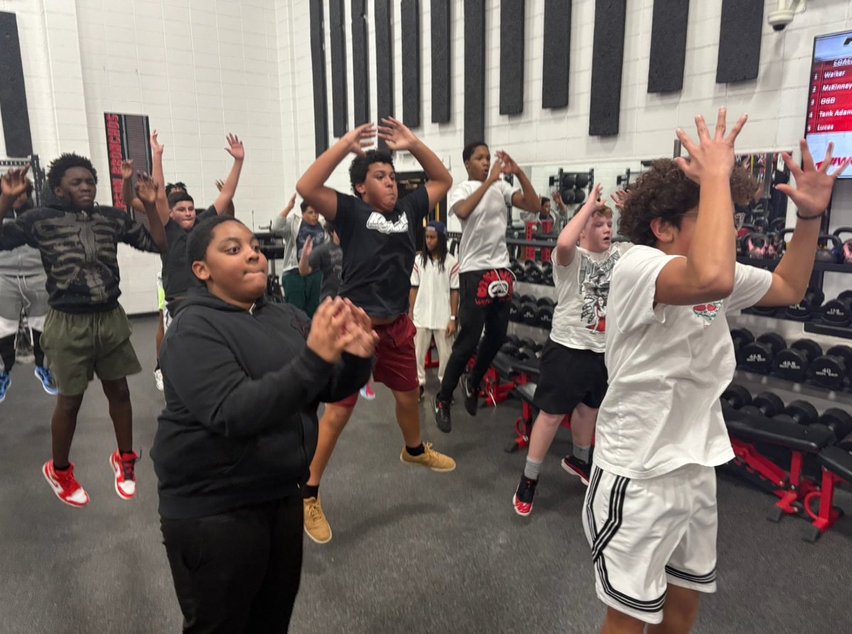 CoachShanley's tweet image. Great start to our 2026 Tecumseh Sports Performance sessions.  @CoachWalk14 rounded up 50+ guys and got them over the weight room so that @GregDunkle3 can help get them right.  Huge shout out to the 19 @LJBronchoFB guys who attended to help coach up the future!  Back at it…