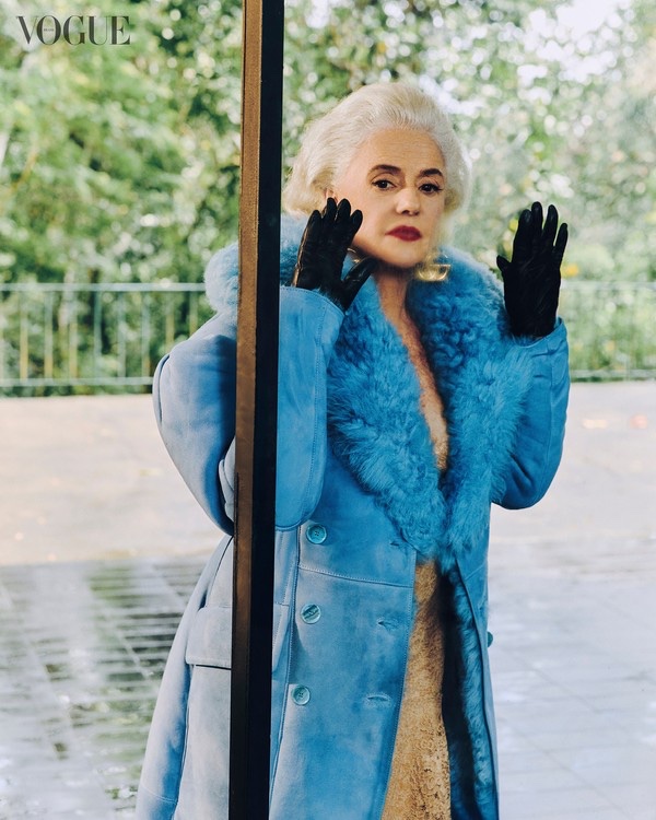 bchartsnet's tweet image. Encantada com o ensaio da Marieta Severo pra VOGUE ✨