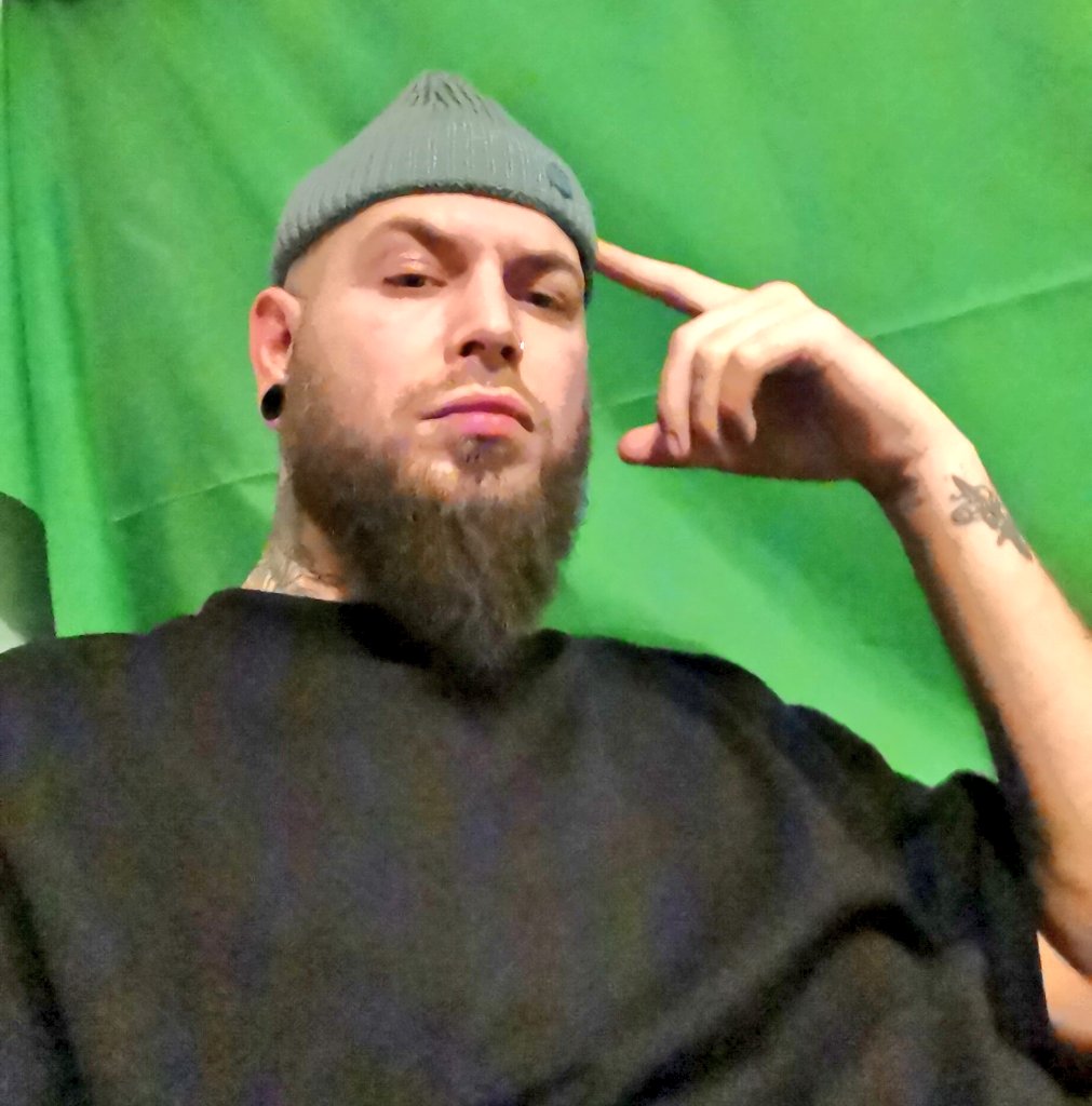 MaxxyBackup's tweet image. Who's feeling weak and needs some countdowns?? 🤑