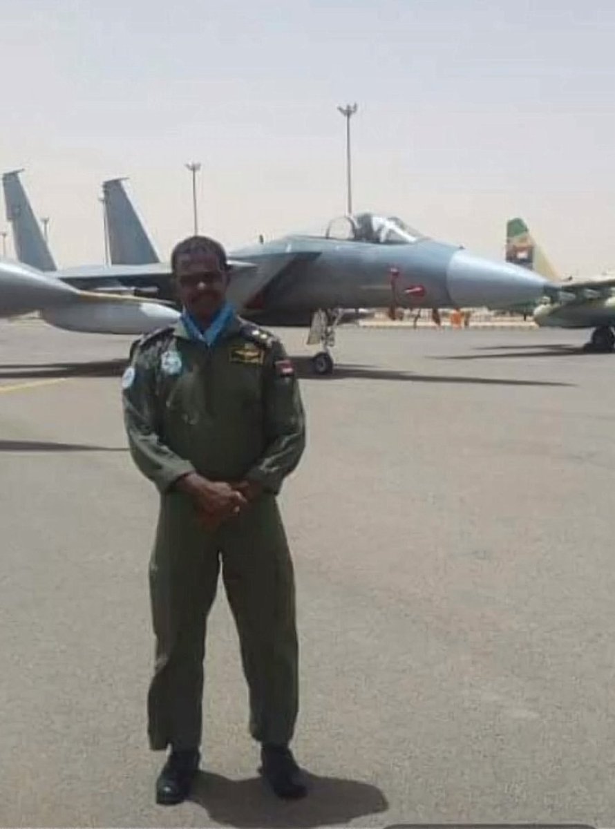 رحم الله شهداءنا الطيارين، فقد تذكرت اليوم الشهيد بإذن الله الرائد طيار مجتبى محي الدين، الذي يتبع لسرب سوخوي 25 من طائرات الهجوم الأرضي.
والذي استشهد في معارك الخرطوم الأولى في يونيو 2023 أثناء مهمة بالطائرة 206.