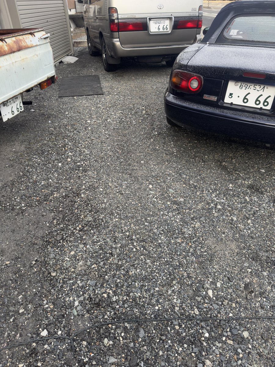 おはようございます。
うちの可愛い子供相棒達。
61歳
36歳
31歳
みんなナンバー666なのかわいいよね。