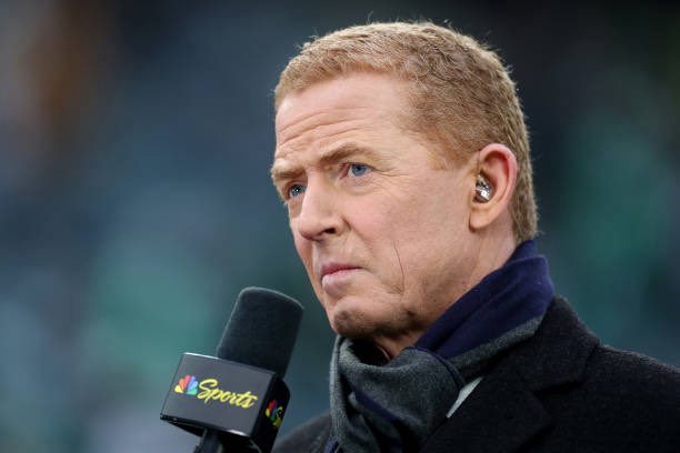 AdamSchefter's tweet image. Sources: Former Cowboys HC and NBC analyst Jason Garrett is interviewing Friday for the Titans head coaching job.