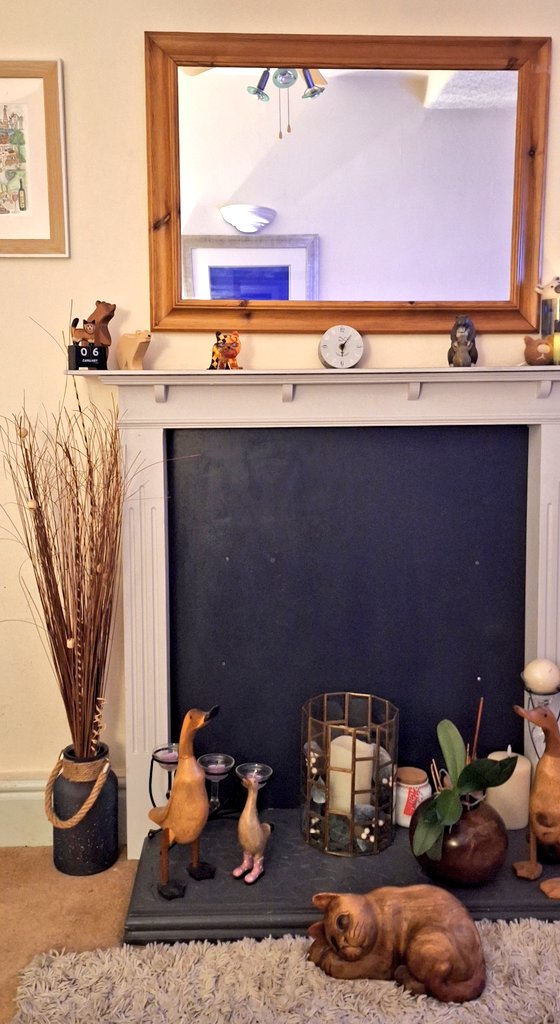 coombes_angie's tweet photo. Looks soooo empty without our #Christmas🌲
It was a beautiful 🌲one this year bought locally #Hadfields & will be recycled ♻️ by them after we gave a donation to our local #hospice ❤️ https://t.co/WgPN4K05D9
